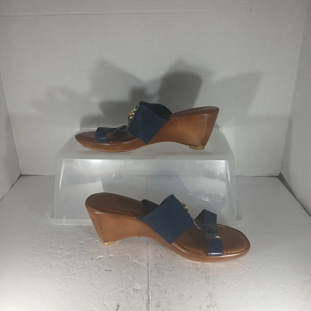 Italian Shoemakers Wedge Sandals 7M Navy Blue Gold Hardware Made in Italy